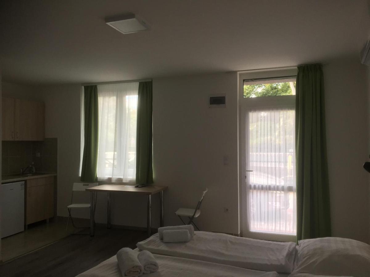 Apartmanhotel Baraton*** Balatonfured Exterior photo
